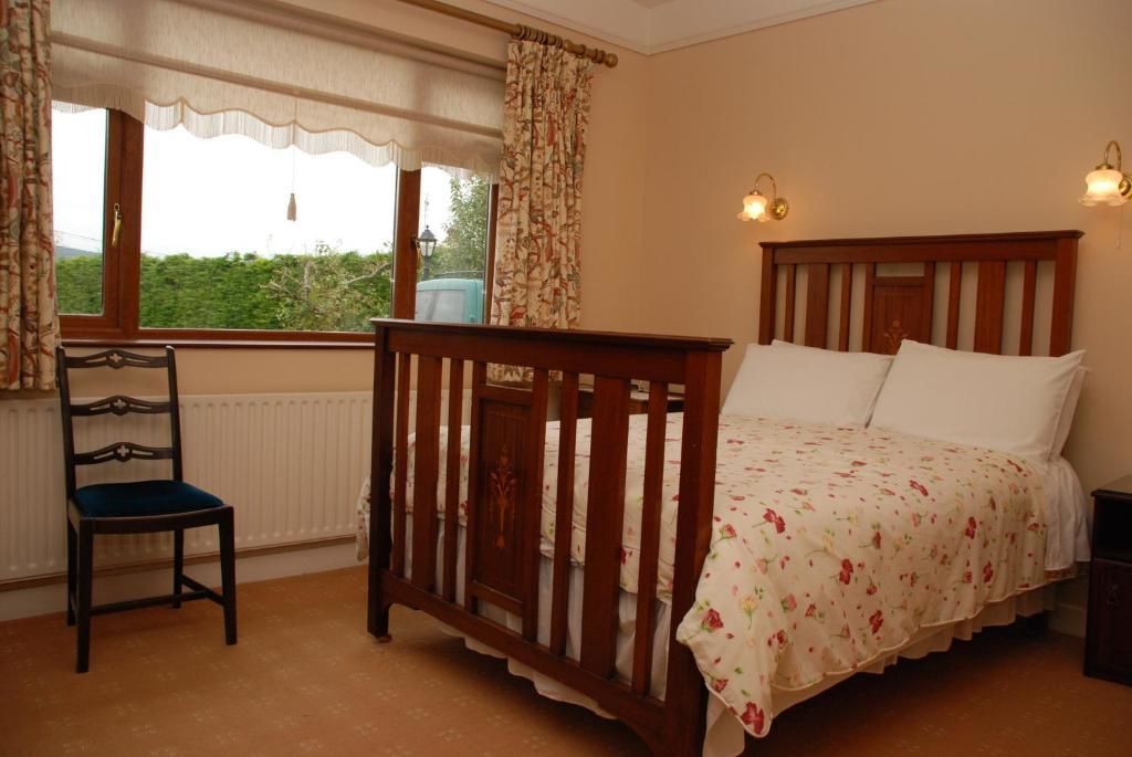 Отели типа «постель и завтрак» Cradog Farmhouse B&B Urlingford