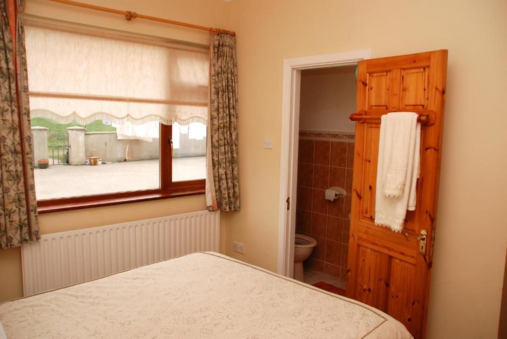 Отели типа «постель и завтрак» Cradog Farmhouse B&B Urlingford-23